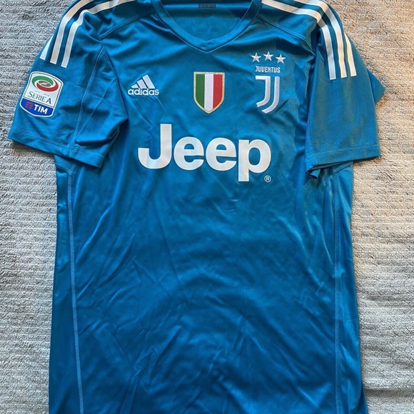 Authentic Adidas jersey size M, Brand new,
From 2017-2018, the last time Buffon - Picture 5 of 11